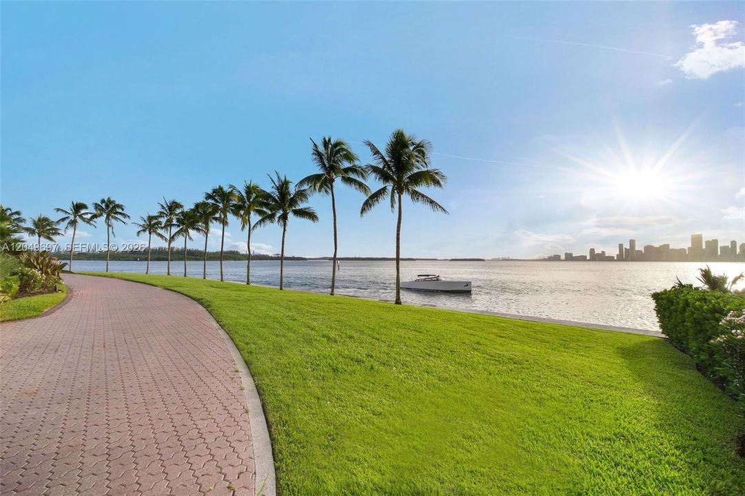 For Rent: $18,000 (2 beds, 2 baths, 1950 Square Feet)