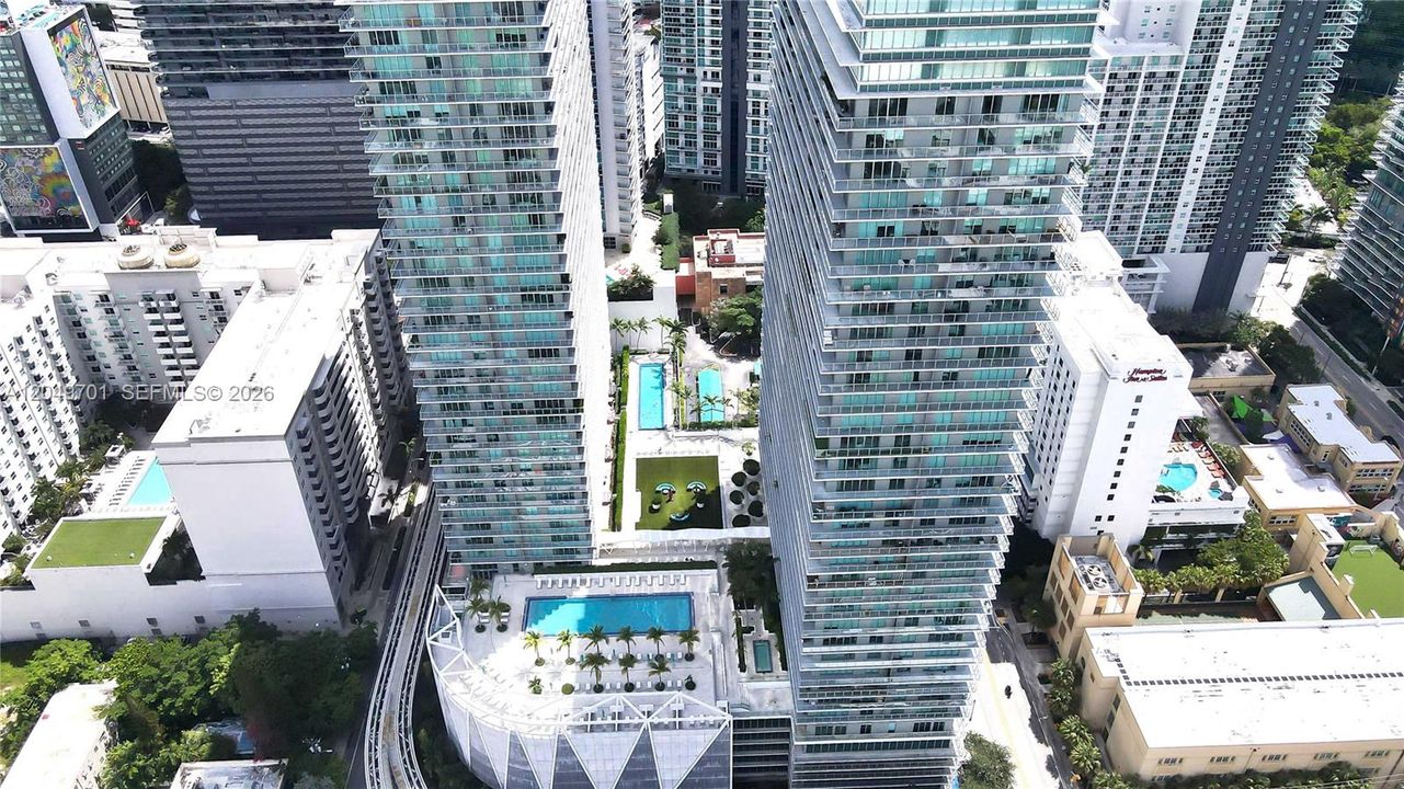 Active With Contract: $2,950 (1 beds, 1 baths, 705 Square Feet)