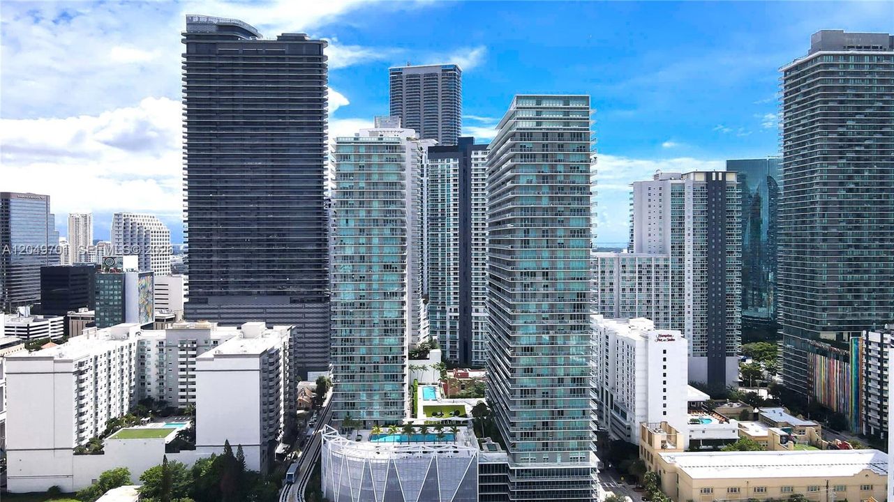 Active With Contract: $2,950 (1 beds, 1 baths, 705 Square Feet)