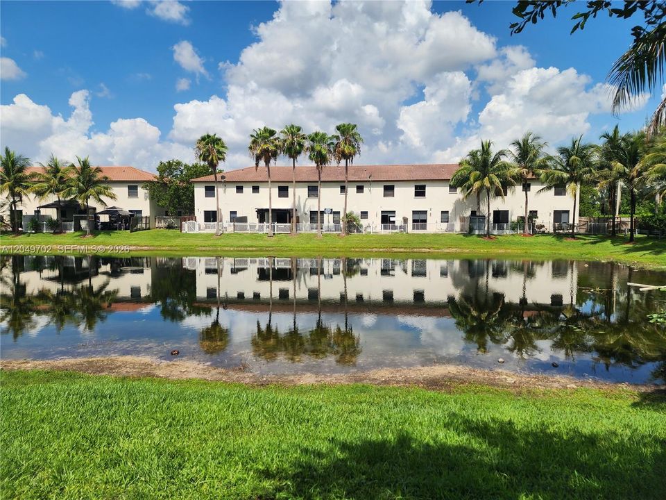For Rent: $3,100 (3 beds, 2 baths, 1227 Square Feet)