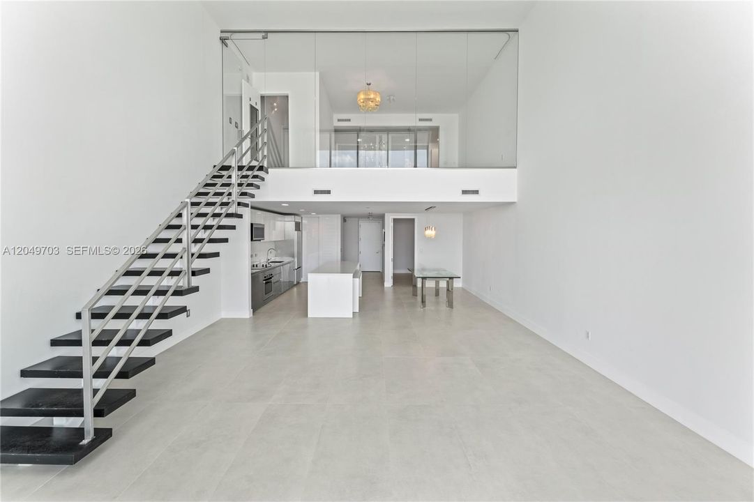 На продажу: $1,999,999 (2 спален, 2 ванн, 1802 Квадратных фут)