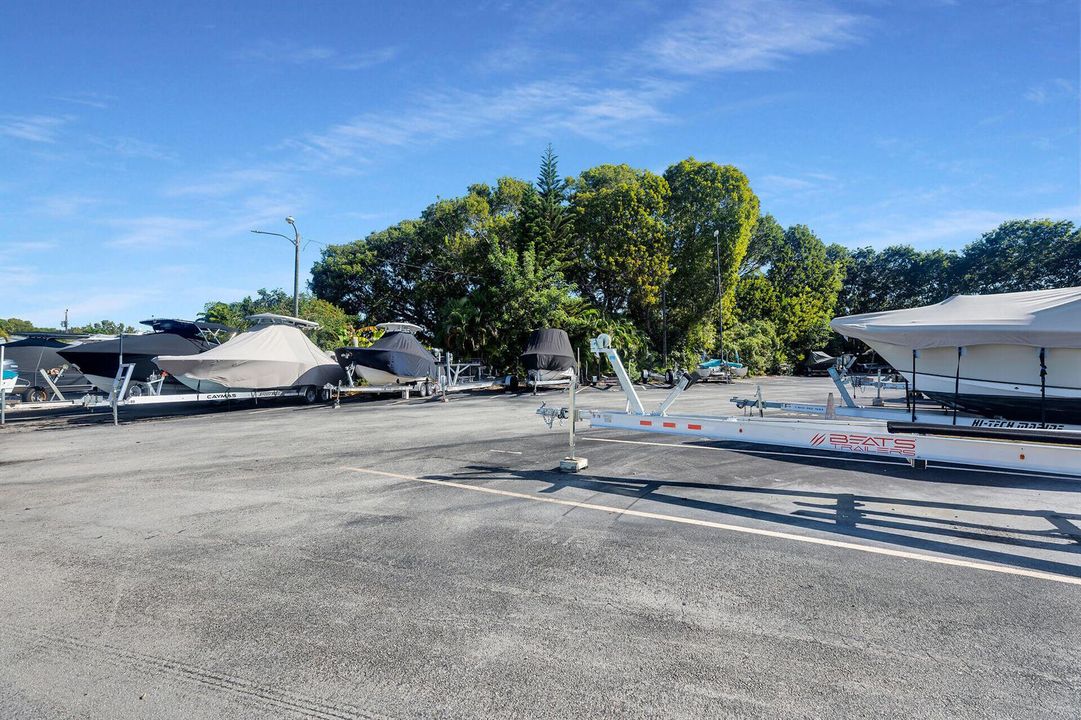 Year Round Trailer Storage