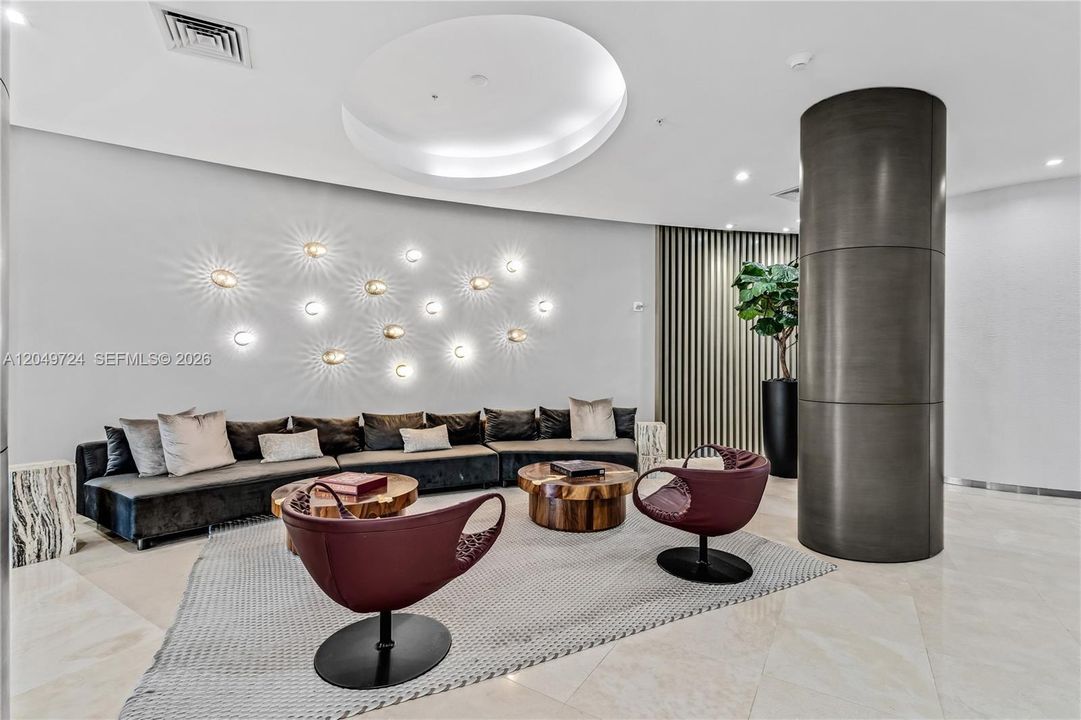 For Rent: $5,600 (2 beds, 2 baths, 1056 Square Feet)