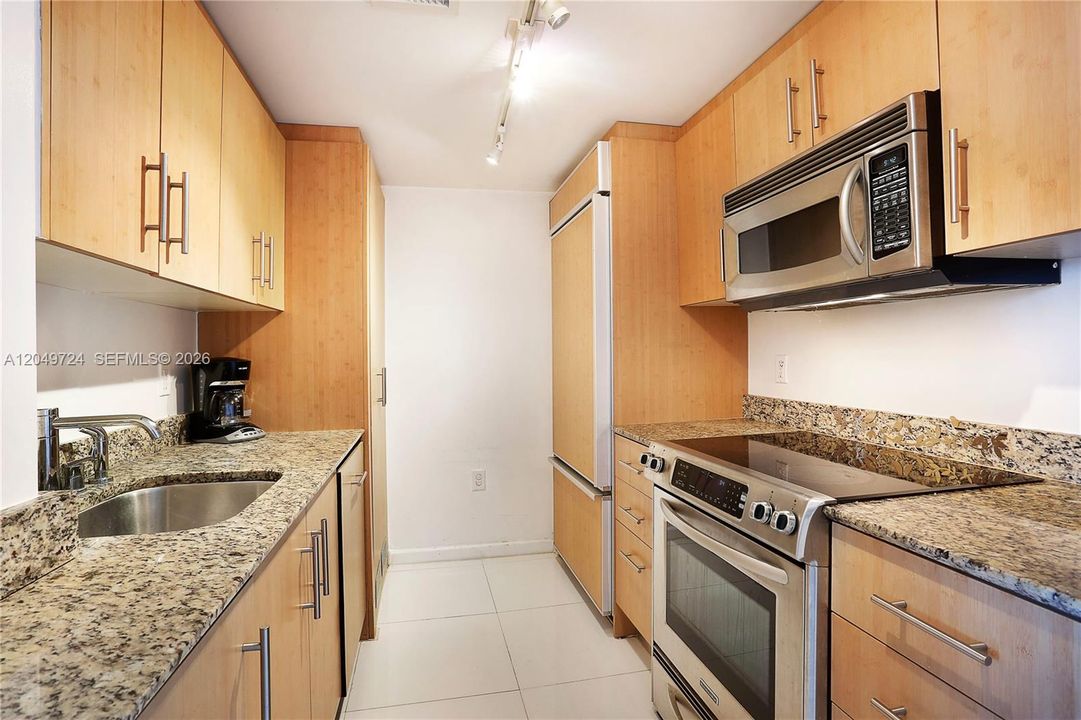 For Rent: $5,600 (2 beds, 2 baths, 1056 Square Feet)