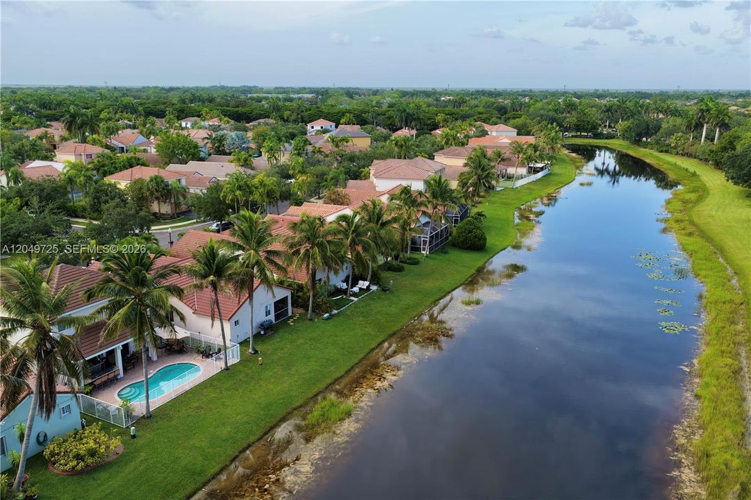 For Sale: $720,000 (3 beds, 2 baths, 1533 Square Feet)