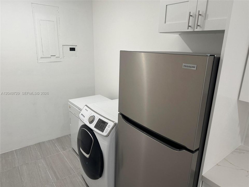 For Rent: $1,500 (1 beds, 1 baths, 500 Square Feet)
