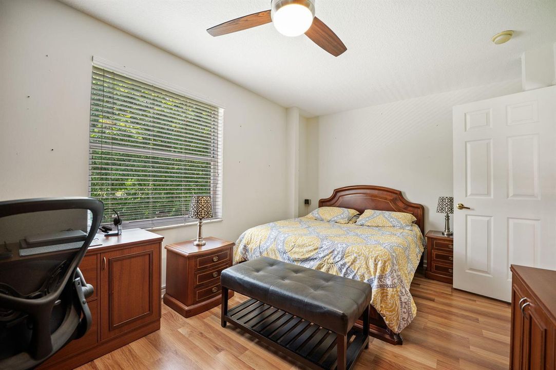 25-web-or-mls-9058-alexandra-cir