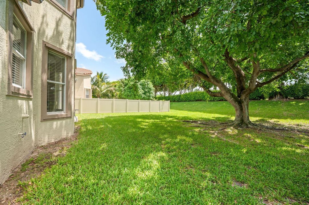 31-web-or-mls-9058-alexandra-cir