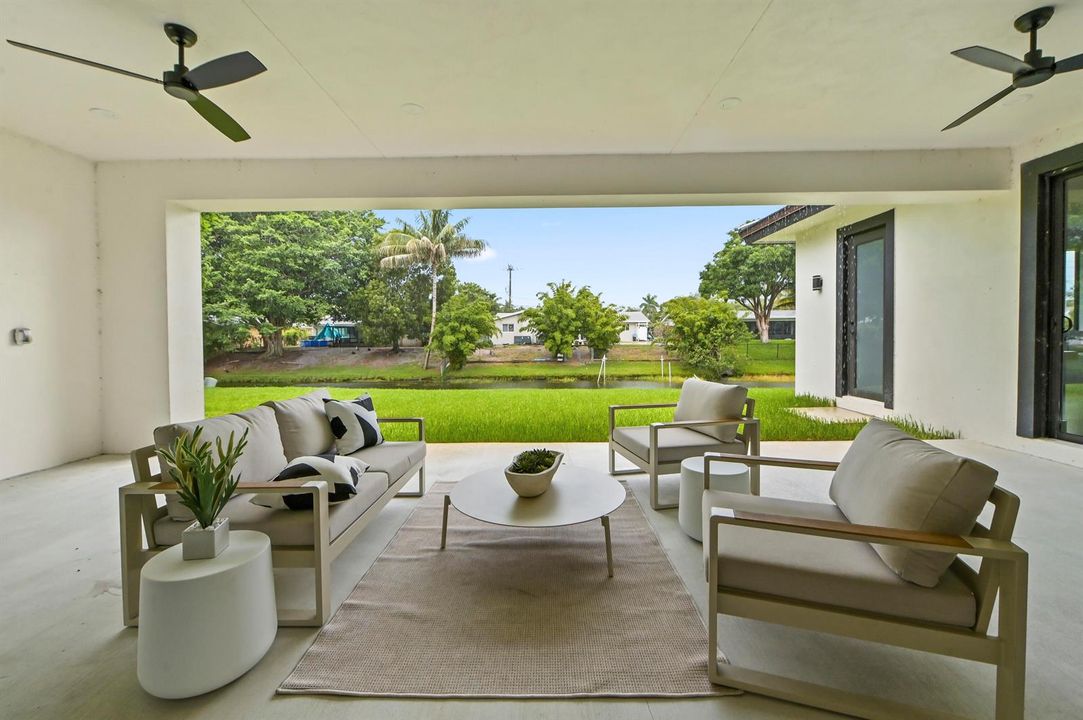 40 Patio 01