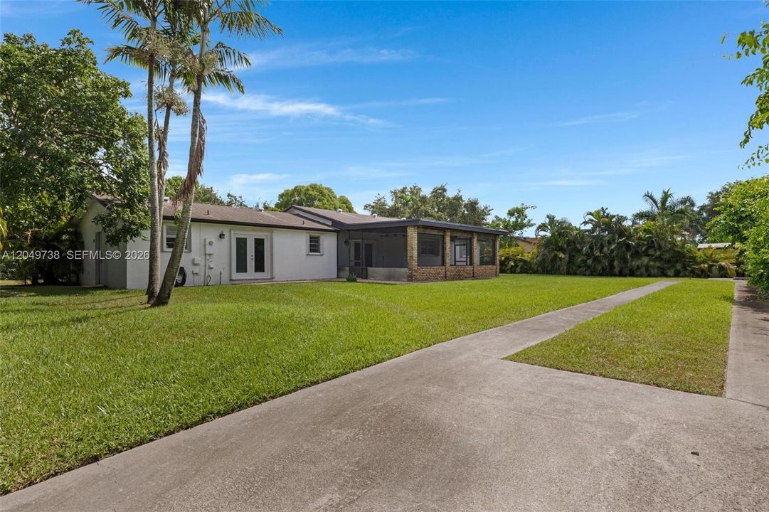 For Sale: $655,000 (4 beds, 2 baths, 1765 Square Feet)