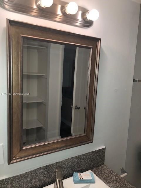 For Rent: $1,650 (1 beds, 1 baths, 826 Square Feet)