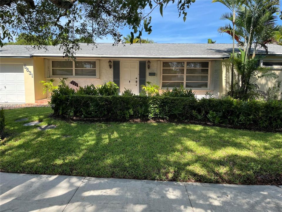 For Sale: $849,999 (3 beds, 2 baths, 1669 Square Feet)