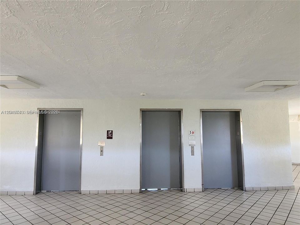 For Rent: $2,250 (2 beds, 2 baths, 898 Square Feet)