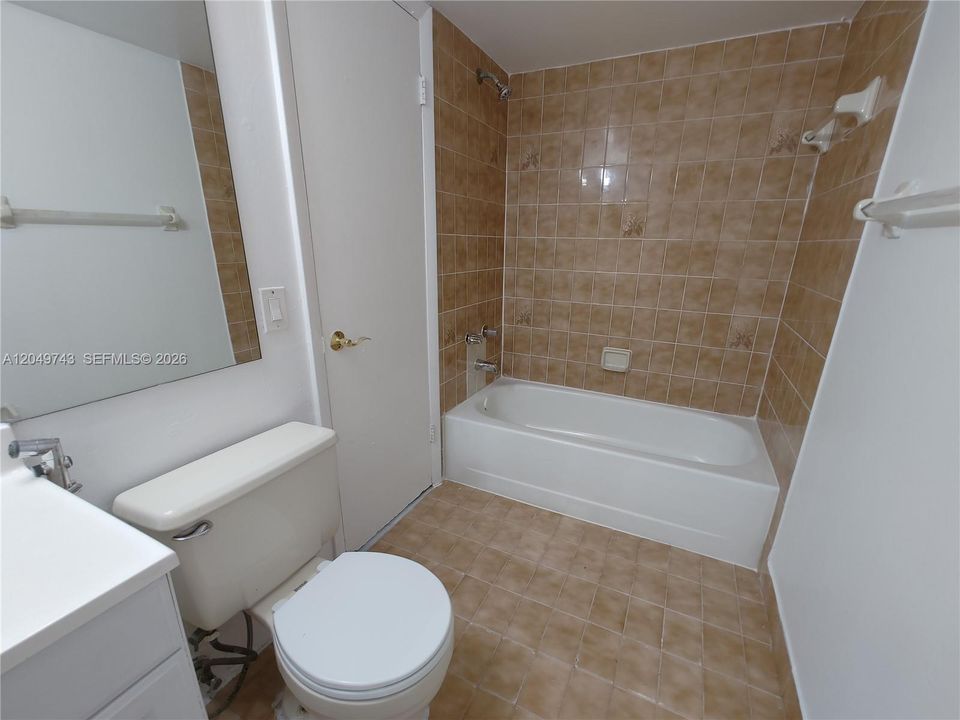 For Rent: $2,250 (2 beds, 2 baths, 898 Square Feet)
