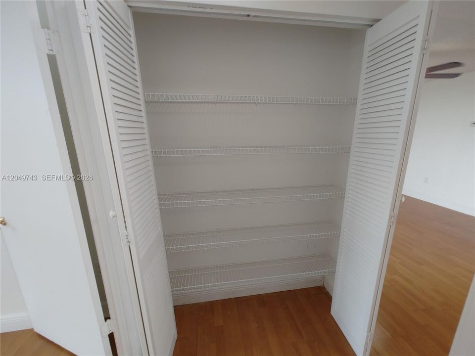 For Rent: $2,250 (2 beds, 2 baths, 898 Square Feet)