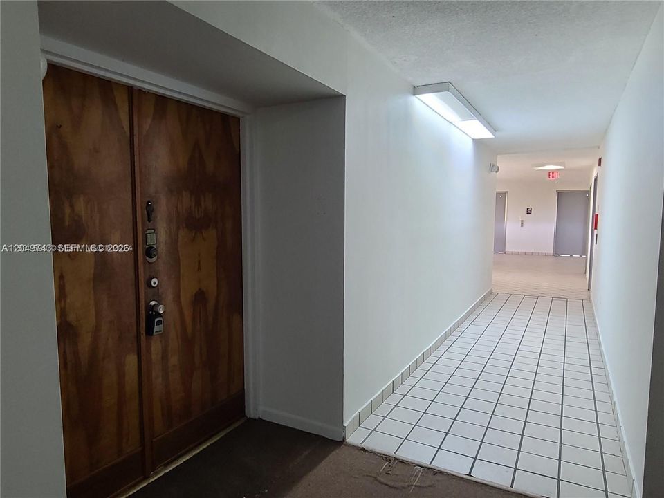 For Rent: $2,250 (2 beds, 2 baths, 898 Square Feet)