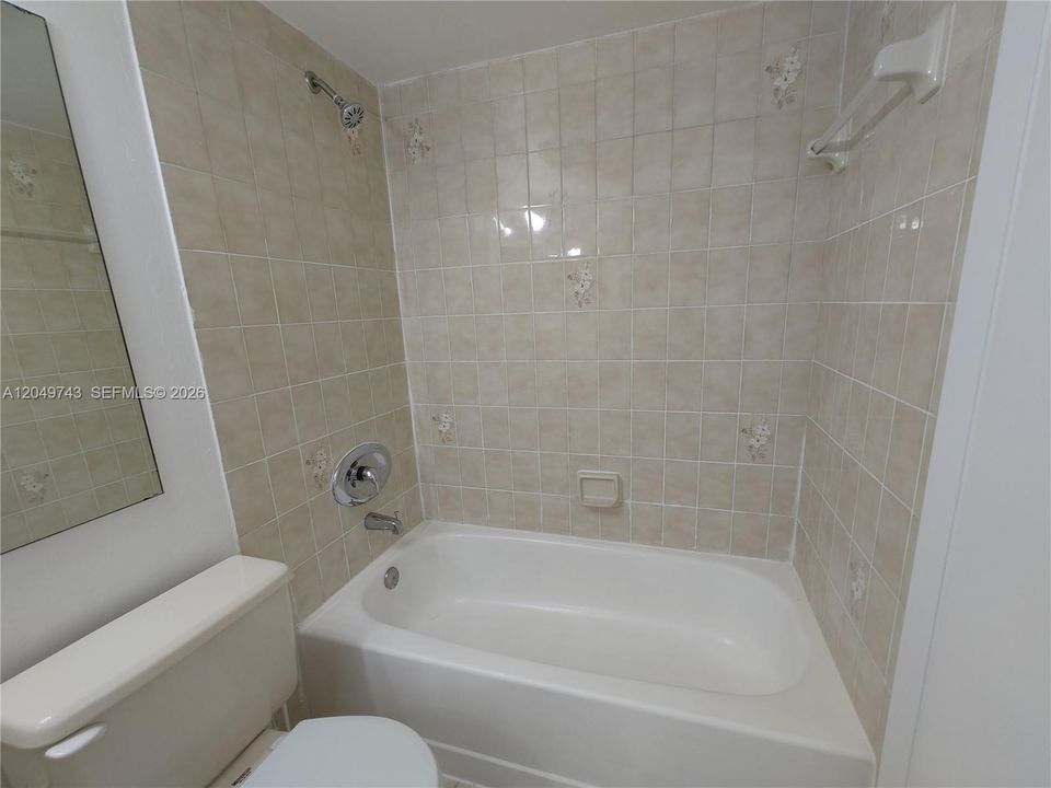 For Rent: $2,250 (2 beds, 2 baths, 898 Square Feet)