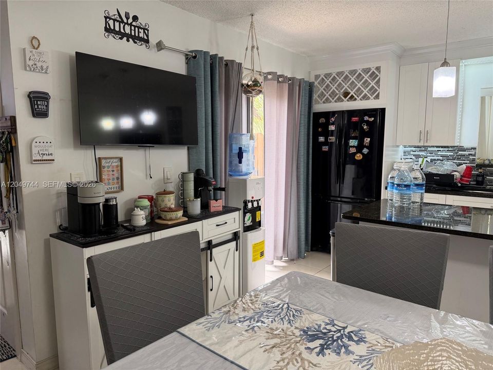 For Sale: $264,000 (2 beds, 2 baths, 1262 Square Feet)