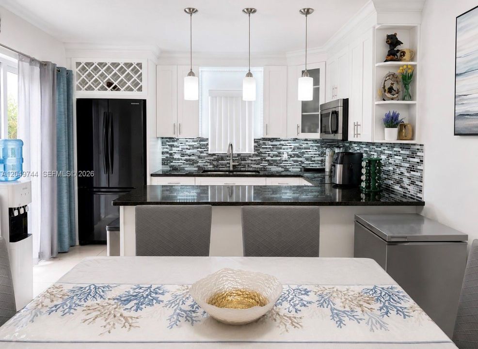 For Sale: $264,000 (2 beds, 2 baths, 1262 Square Feet)