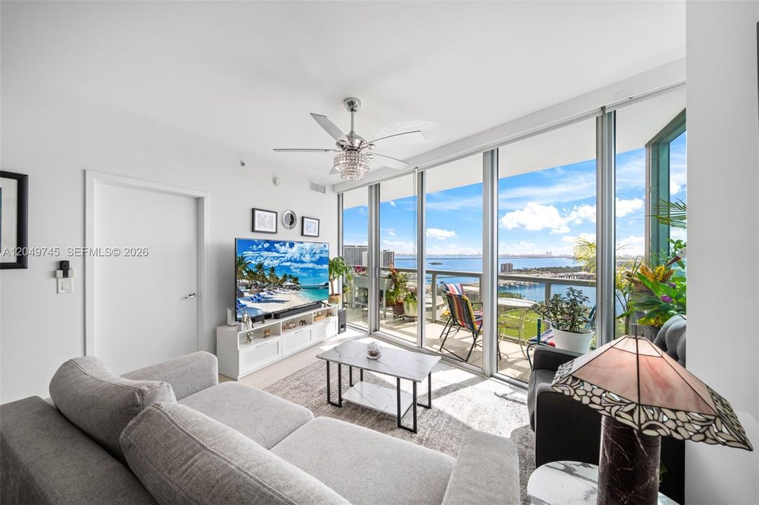 For Rent: $5,350 (2 beds, 2 baths, 1323 Square Feet)