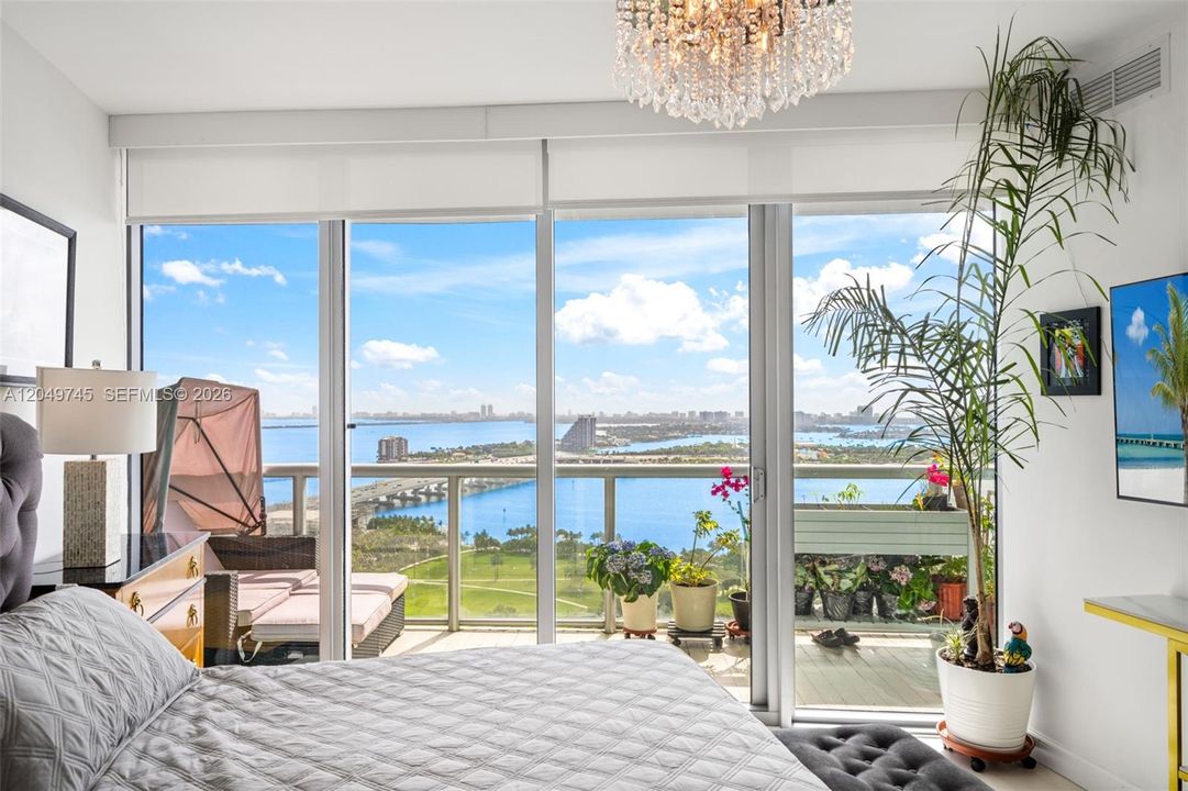 For Rent: $5,350 (2 beds, 2 baths, 1323 Square Feet)