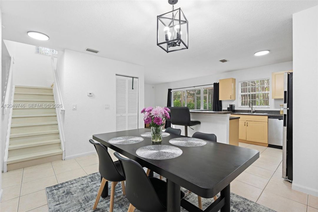 For Sale: $465,000 (3 beds, 2 baths, 1570 Square Feet)