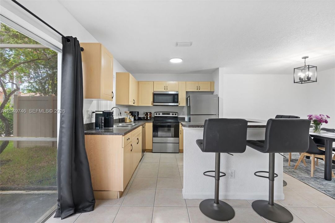 For Sale: $465,000 (3 beds, 2 baths, 1570 Square Feet)