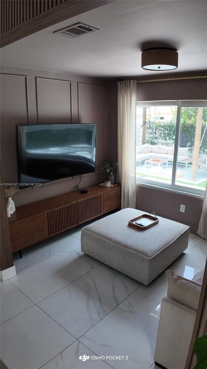 For Rent: $3,500 (3 beds, 3 baths, 931 Square Feet)