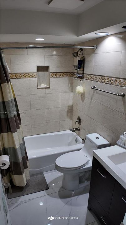 For Rent: $3,500 (3 beds, 3 baths, 931 Square Feet)