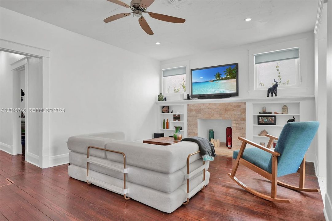 For Sale: $499,000 (3 beds, 1 baths, 1532 Square Feet)