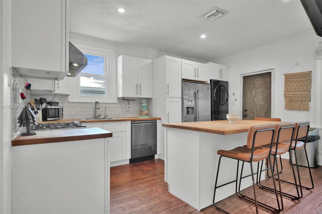 For Sale: $499,000 (3 beds, 1 baths, 1532 Square Feet)