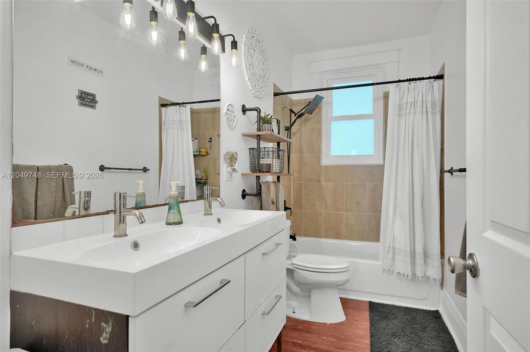 For Sale: $499,000 (3 beds, 1 baths, 1532 Square Feet)