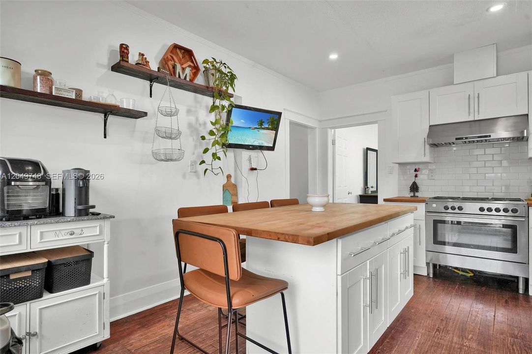 For Sale: $499,000 (3 beds, 1 baths, 1532 Square Feet)
