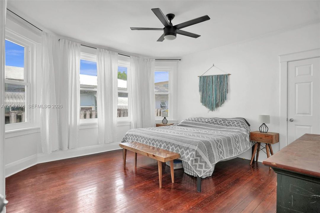 For Sale: $499,000 (3 beds, 1 baths, 1532 Square Feet)