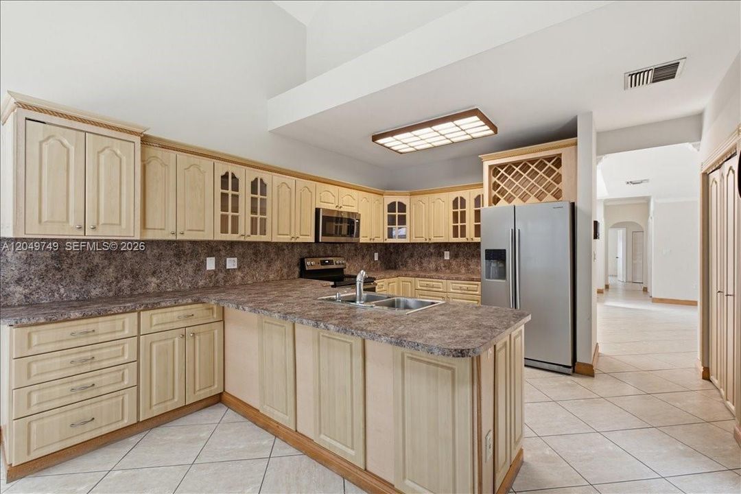 For Rent: $5,300 (4 beds, 3 baths, 3258 Square Feet)