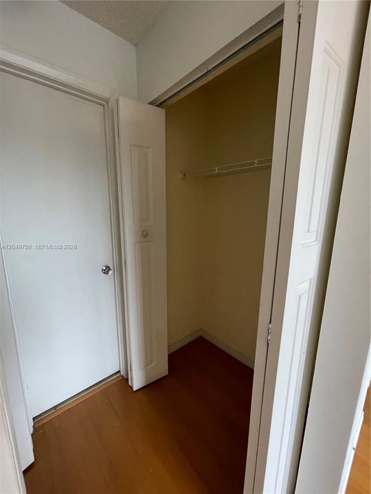 For Rent: $1,790 (1 beds, 1 baths, 813 Square Feet)