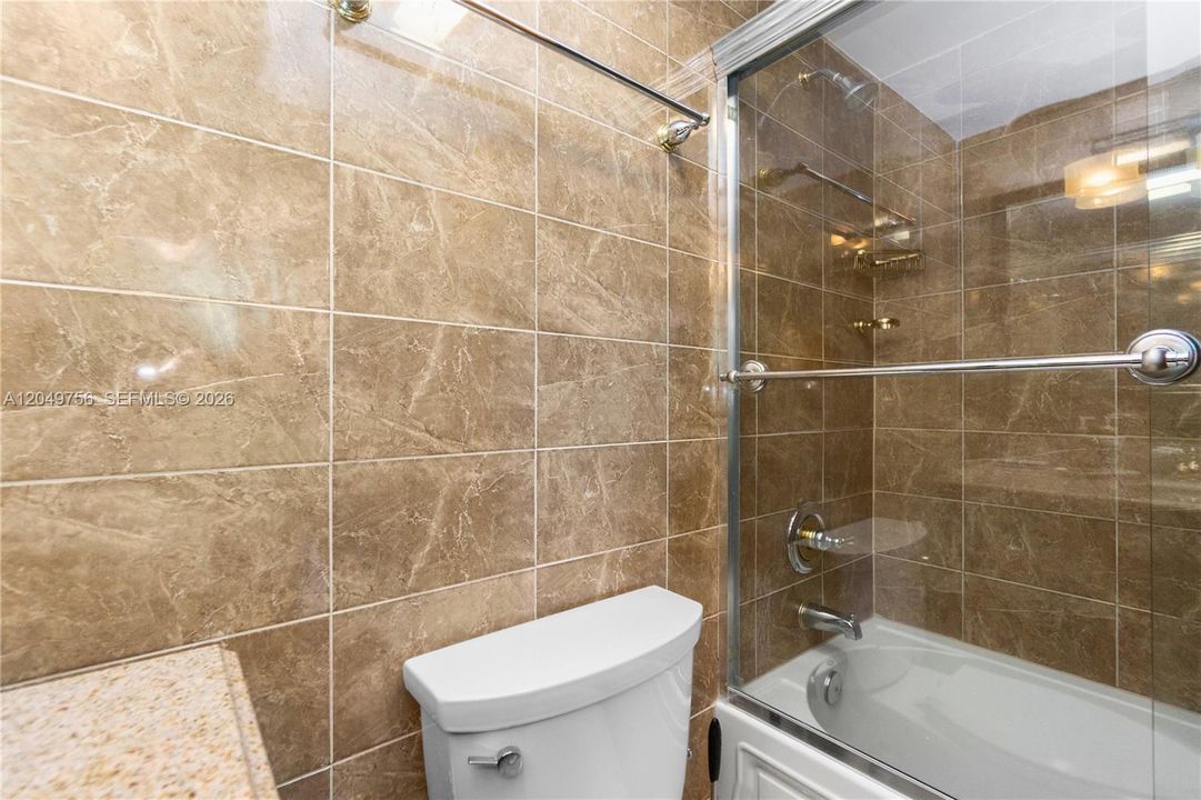 For Rent: $5,000 (2 beds, 2 baths, 1190 Square Feet)