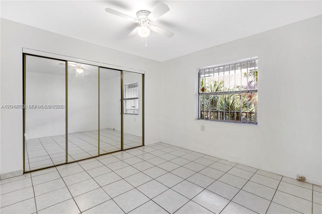 For Rent: $2,300 (2 beds, 2 baths, 986 Square Feet)