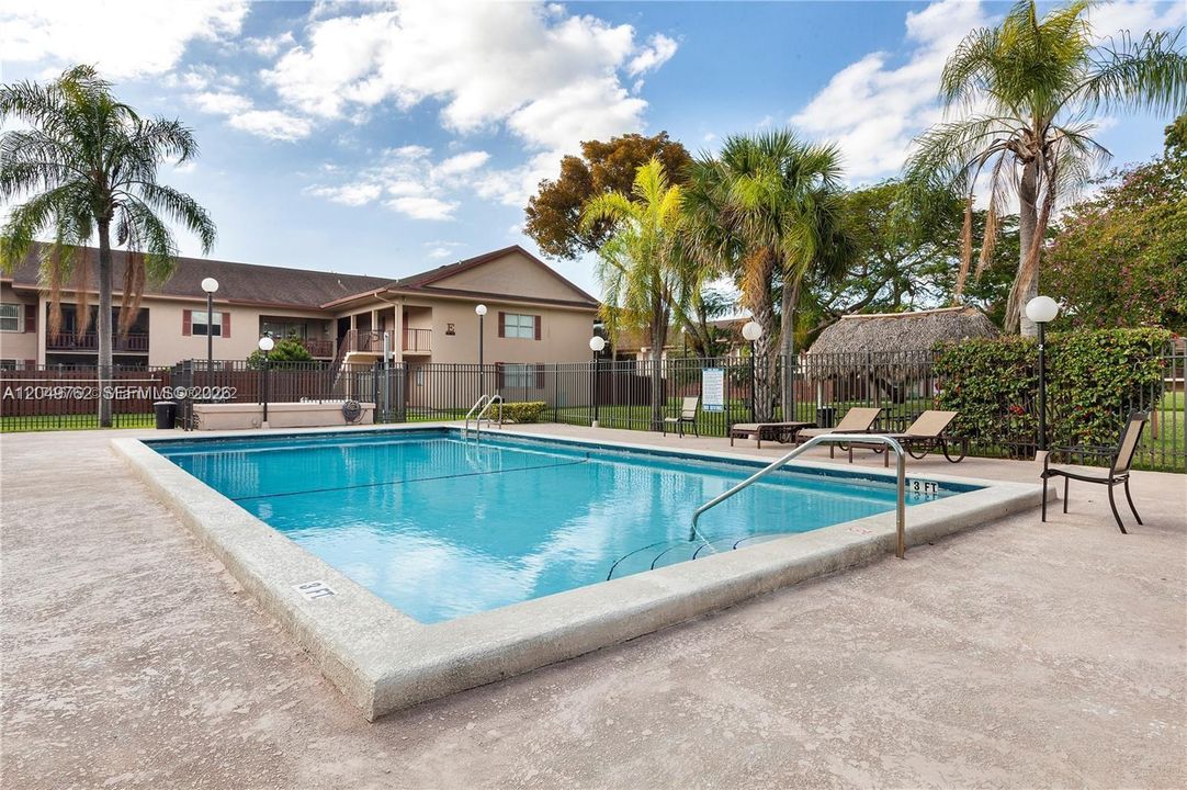 For Rent: $2,300 (2 beds, 2 baths, 986 Square Feet)