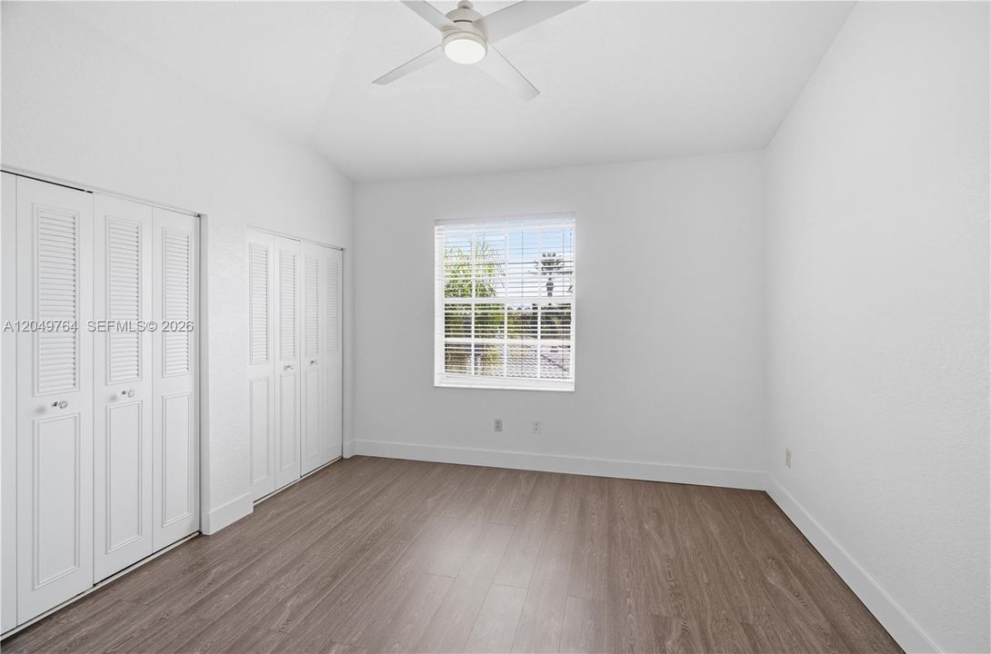 В аренду: $2,600 (3 спален, 3 ванн, 1212 Квадратных фут)