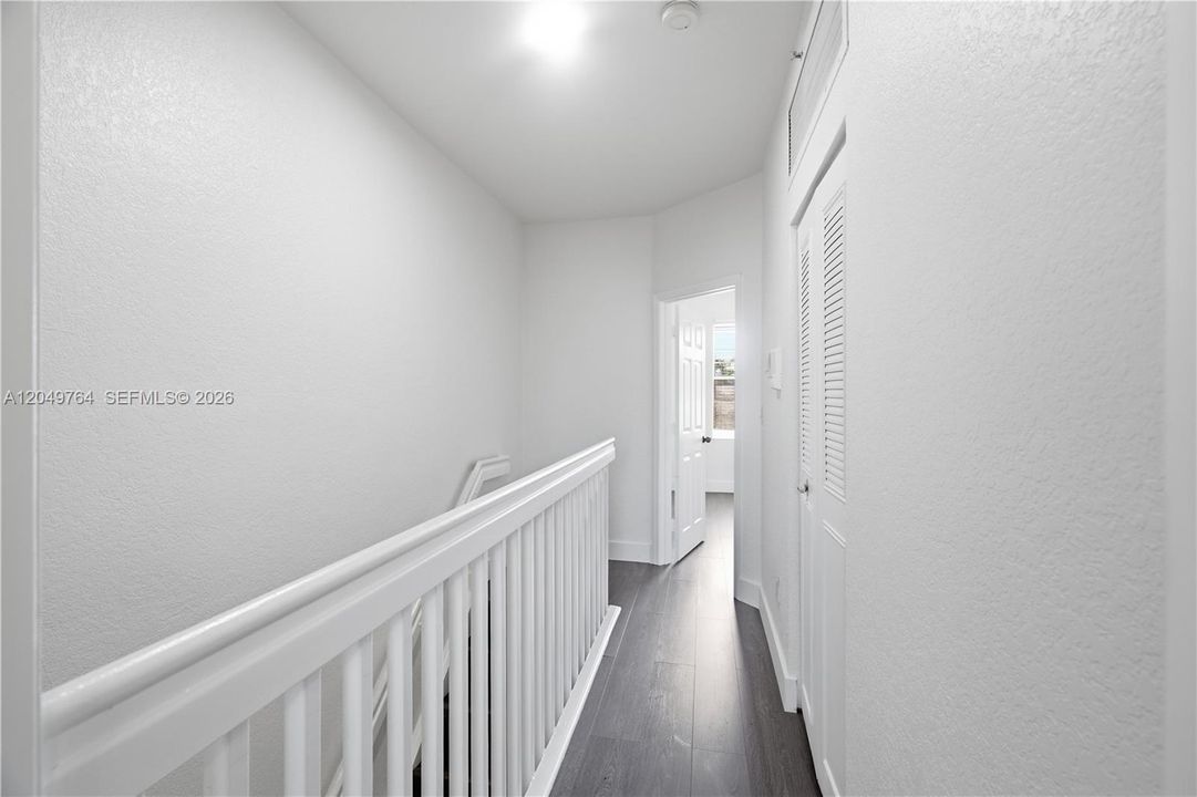 В аренду: $2,600 (3 спален, 3 ванн, 1212 Квадратных фут)