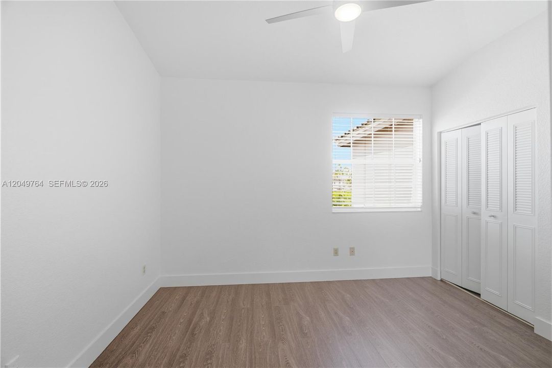 В аренду: $2,600 (3 спален, 3 ванн, 1212 Квадратных фут)