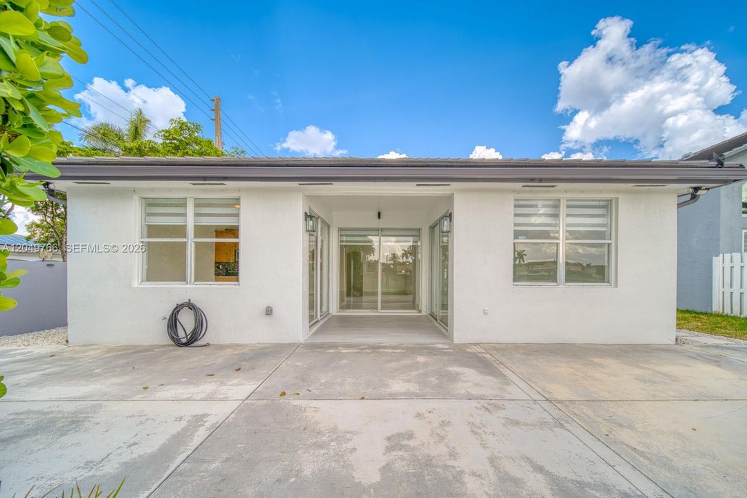 For Rent: $4,500 (4 beds, 2 baths, 1825 Square Feet)