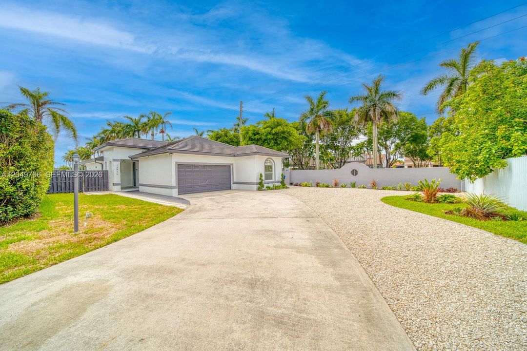 For Rent: $4,500 (4 beds, 2 baths, 1825 Square Feet)