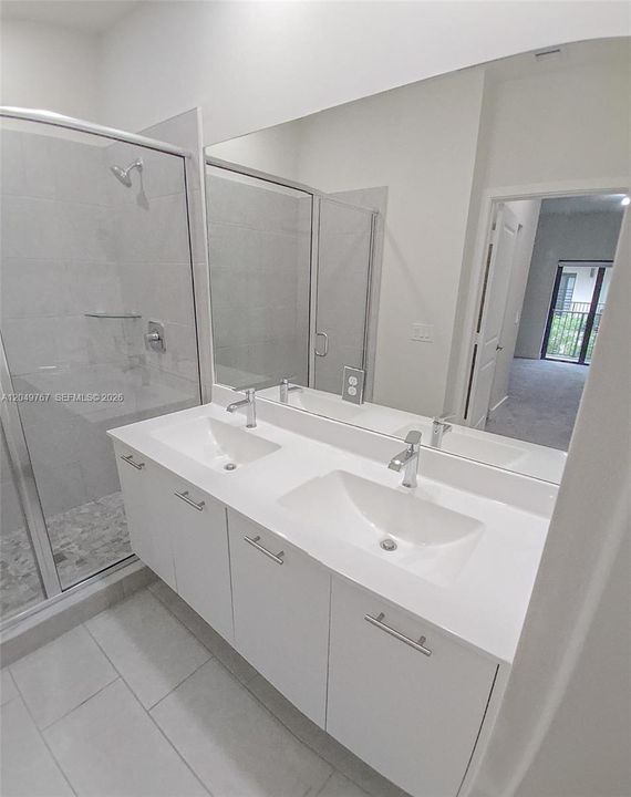 For Rent: $3,850 (3 beds, 2 baths, 1610 Square Feet)