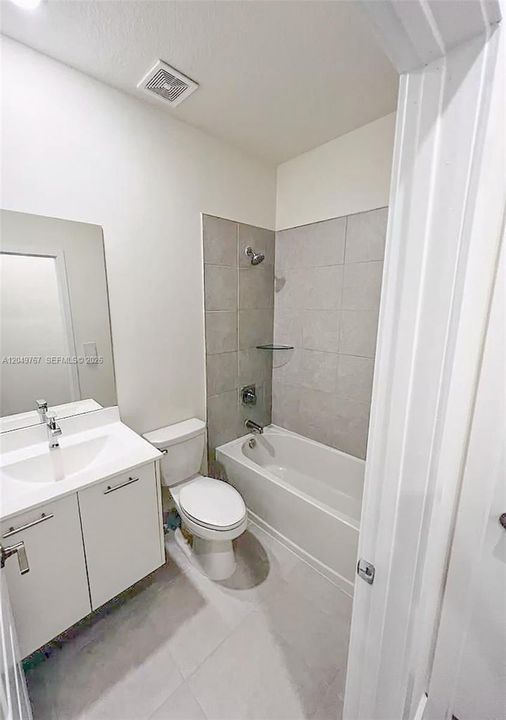 For Rent: $3,850 (3 beds, 2 baths, 1610 Square Feet)