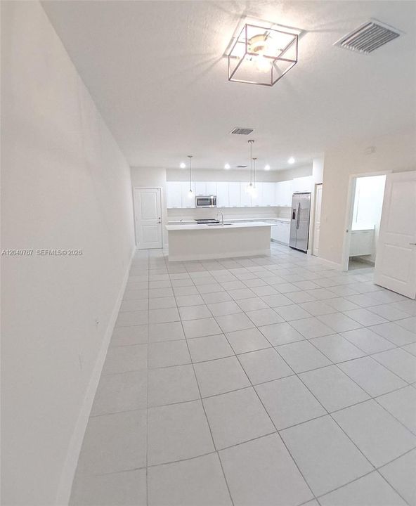 For Rent: $3,850 (3 beds, 2 baths, 1610 Square Feet)
