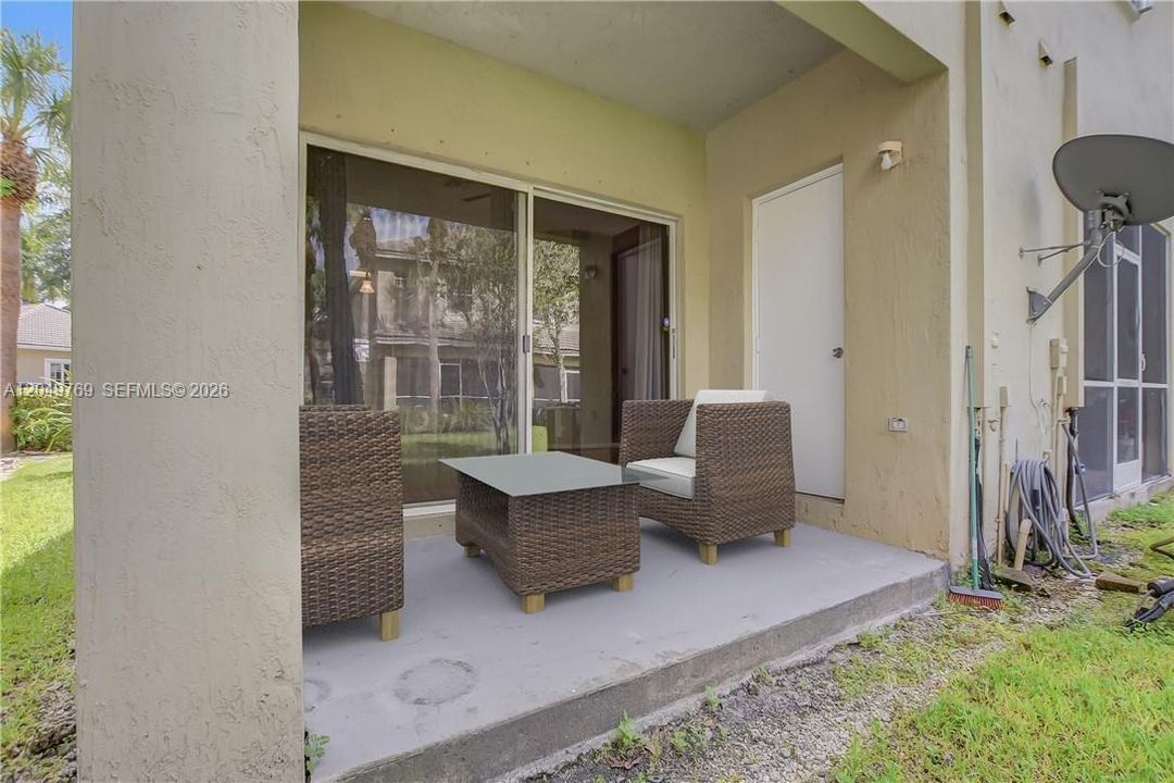 В аренду: $2,800 (2 спален, 2 ванн, 1120 Квадратных фут)