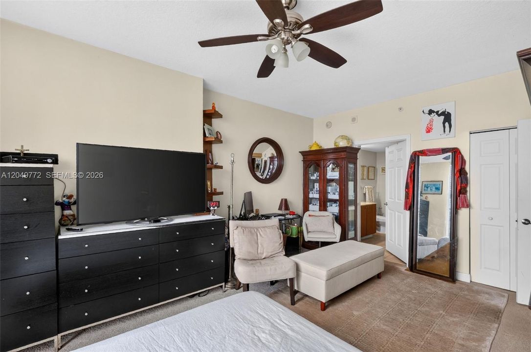 En Venta: $389,000 (1 camas, 1 baños, 800 Pies cuadrados)