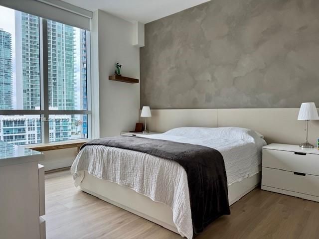 For Sale: $549,000 (1 beds, 1 baths, 791 Square Feet)
